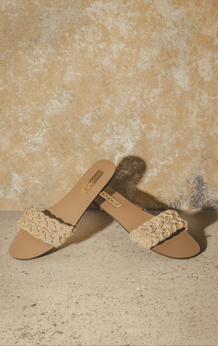 Foto de sandalias planas color beige de la colección Caribbean premium 